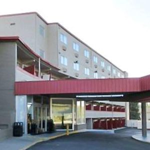 Quality Inn & Suites Airport